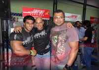 Celebrity & Fan Pose