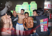 Celebrity & Fan Pose
