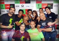 Celebrity & Fan Pose
