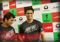 Celebrity & Fan Pose