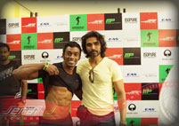 Celebrity & Fan Pose
