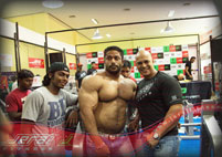 Celebrity & Fan Pose