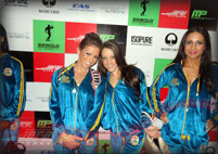Celebrity & Fan Pose
