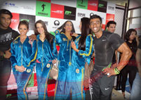 Celebrity & Fan Pose