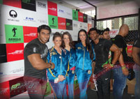 Celebrity & Fan Pose