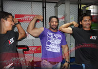 Celebrity & Fan Pose