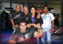 Celebrity & Fan Pose
