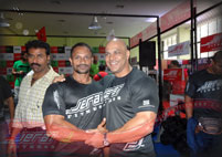 Celebrity & Fan Pose