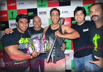 Celebrity & Fan Pose