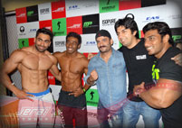 Celebrity & Fan Pose