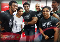 Celebrity & Fan Pose
