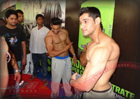 Celebrity & Fan Pose