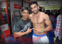 Celebrity & Fan Pose
