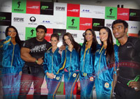 Celebrity & Fan Pose