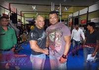 Celebrity & Fan Pose