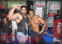 Celebrity & Fan Pose