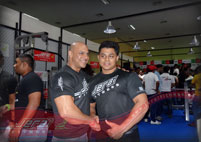 Celebrity & Fan Pose